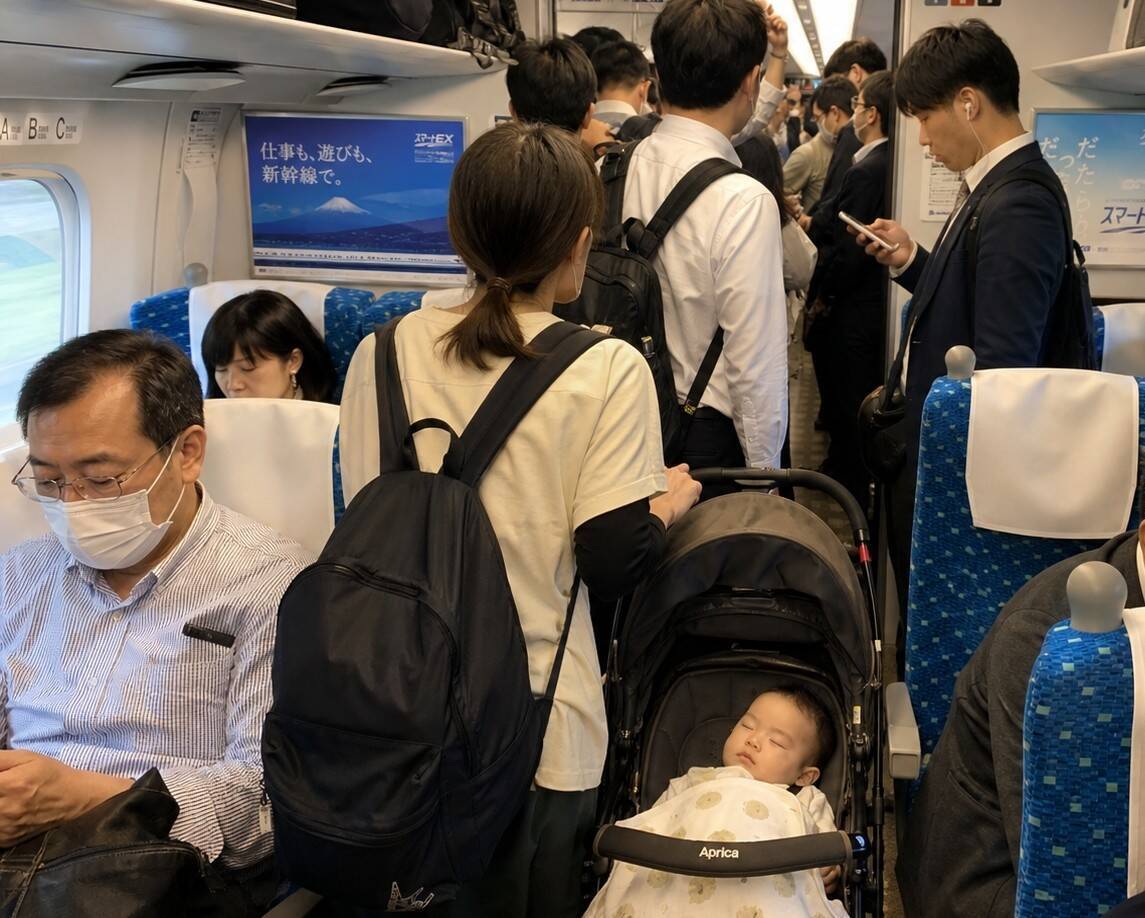 「子どもが寝てるんだから！」新幹線で通路を塞ぐベビーカーを注意したら逆ギレする母親…そのとき“父親が放った一言”に拍手／新幹線でベビーカーはどこに置くのが正解か、調べてみた