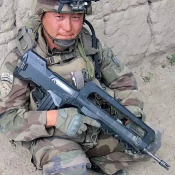 「「頭上からクマが襲撃してくることも」市街地での遭遇急増、元外人部隊員とサバイバルのプロが伝授する意外な撃退法」の画像