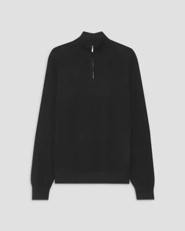 「「ダサい中年男性」はだいたい買っている“オジサンは着てはいけないブランド“ワースト5」の画像