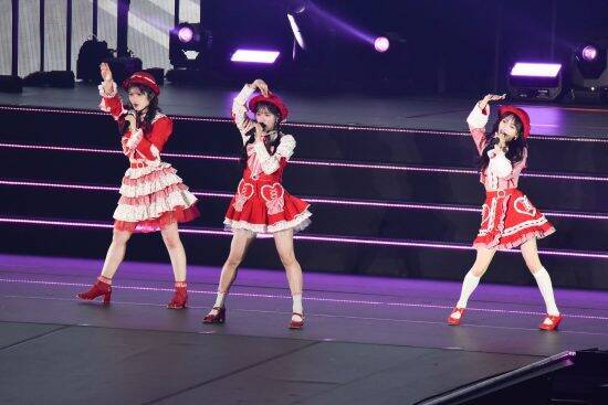 AKB48・向井地美音。卒コンでは”元メンバーとキス”、”ヘビロテの継承”などバラエティに富んだ構成で集大成を彩る！