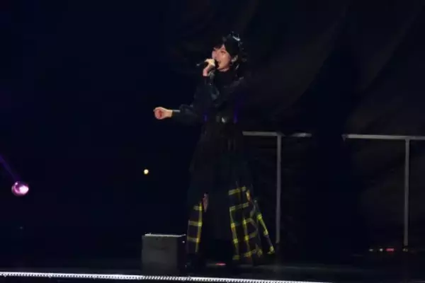 「AKB48・向井地美音。卒コンでは”元メンバーとキス”、”ヘビロテの継承”などバラエティに富んだ構成で集大成を彩る！」の画像