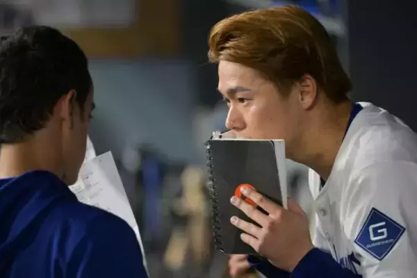 米で「デスノート」と話題。山本由伸の“黒いノート”に見る、習慣を真似るだけでなく“生かし方”に目を向けたい理由