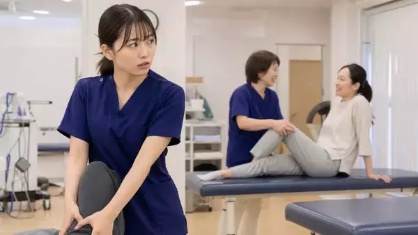 「いつも閉院ギリギリに「お風呂に入ってから」来る女性患者にイライラ…“予想もしていなかった事情”に反省／内閣府調査で約4割が「世の中は自分本位」と回答した“余裕なき社会”のいま」の画像