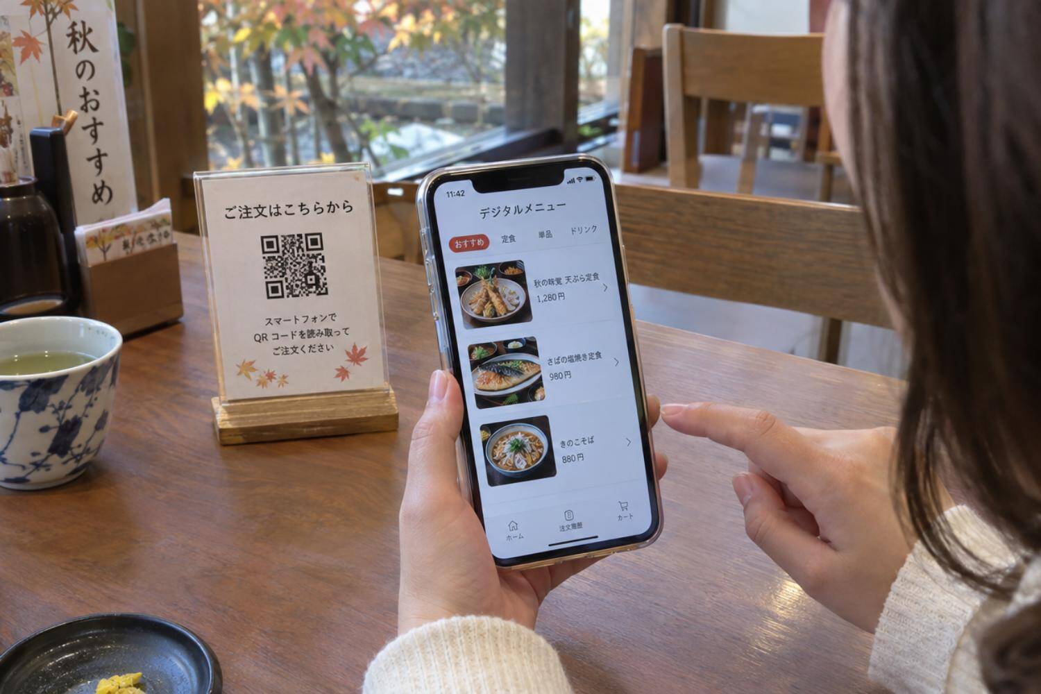 セルフなのに「ちゃんと注文を取りにこい！」と激怒する年配客も…。飲食店の“タブレットオーダー”に対する「店と客のホンネ」／飲食店で人手が足りない店は何割くらいなのか調べてみた