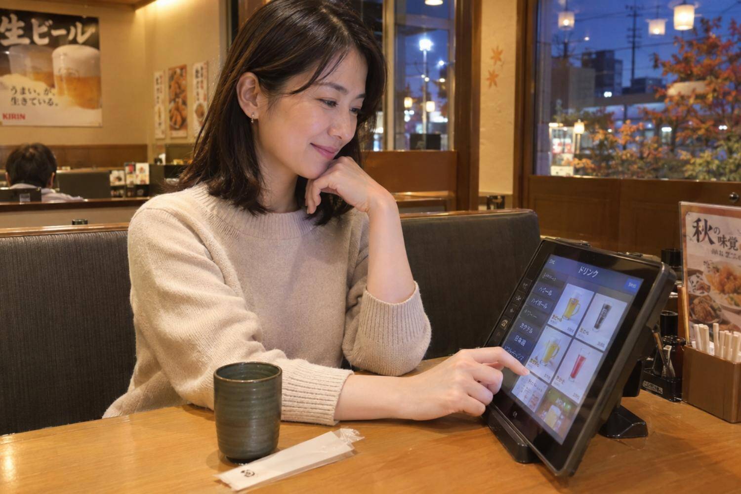 セルフなのに「ちゃんと注文を取りにこい！」と激怒する年配客も…。飲食店の“タブレットオーダー”に対する「店と客のホンネ」／飲食店で人手が足りない店は何割くらいなのか調べてみた