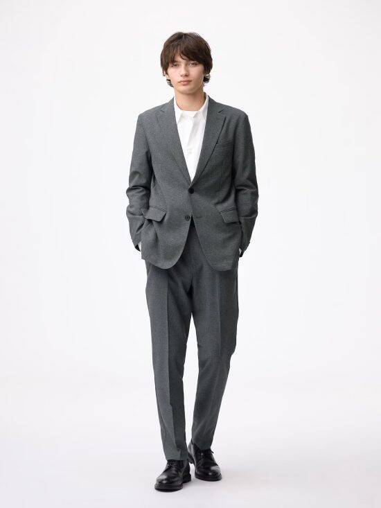 GU「買ってはいけない」ワーストバイ5。アパレル関係者が着ていない「NGアイテム」の正体