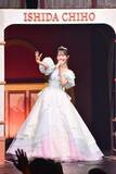「STU48のエース・石田千穂。ファンの想い詰まったドレスでラストコンサートを彩る」の画像1