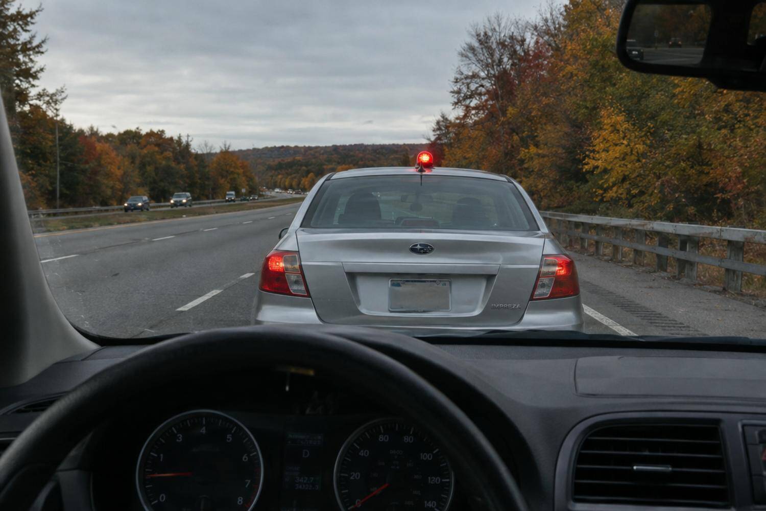 「制限速度で走る車」にイラついてあおり運転したら“覆面パトカー”だった…調子に乗った20代男性の末路／高速道路での交通違反は1年で何万件あるのか調べてみた