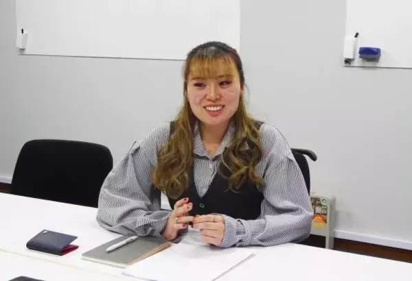 「「イエスかハイか喜んで」男社会の“ガテン系”会社に入社した金髪娘…母と変えた“空気”「噂話やいじめは絶対に許さない」」の画像