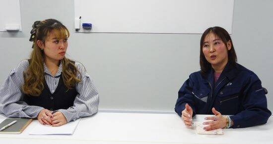 「イエスかハイか喜んで」男社会の“ガテン系”会社に入社した金髪娘…母と変えた“空気”「噂話やいじめは絶対に許さない」