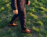 「「庭を横切って通勤する」非常識なスーツ男を撃退した“驚きの方法”。「一目散に逃げていきましたよ」」の画像1