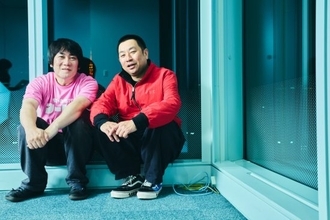 漫画家・大石浩二と、レイザーラモンRGが語り合う「令和おじさんのリアルな生態」