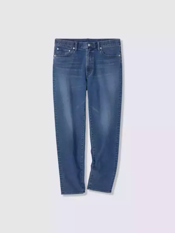 「「もうユニクロの弟分じゃない」なぜ今季のGUは劇的にオシャレに？ 色使い、シルエット…新体制で起きた“4つの変化”とは」の画像