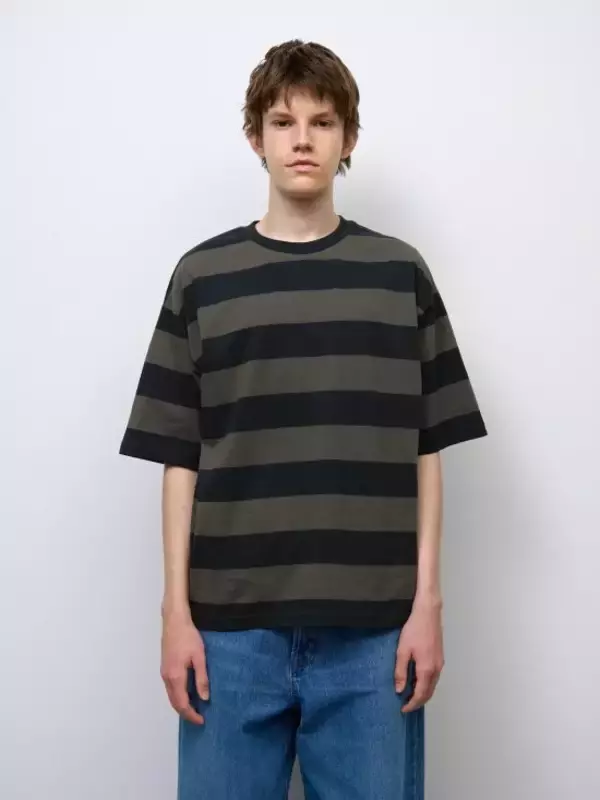 「「もうユニクロの弟分じゃない」なぜ今季のGUは劇的にオシャレに？ 色使い、シルエット…新体制で起きた“4つの変化”とは」の画像