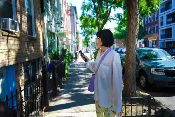 「「おにぎりが1000円」物価高のNYで暮らす人たちのリアル。チップは大盤振る舞い、残高を気にせずクレカ払いでも「なんとかなる」」の画像