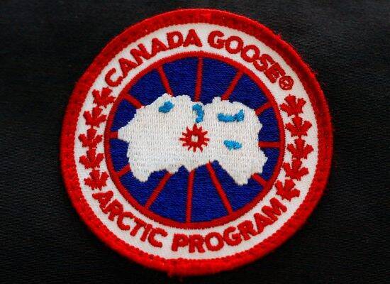 「ダサい中年男性」しか着ていない“古臭いファッションアイテム”ワースト5