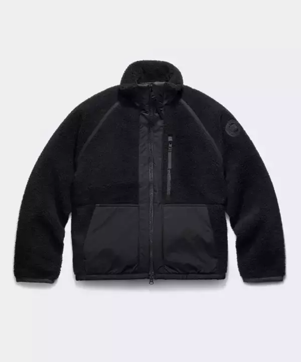 「「ダサい中年男性」しか着ていない“古臭いファッションアイテム”ワースト5」の画像