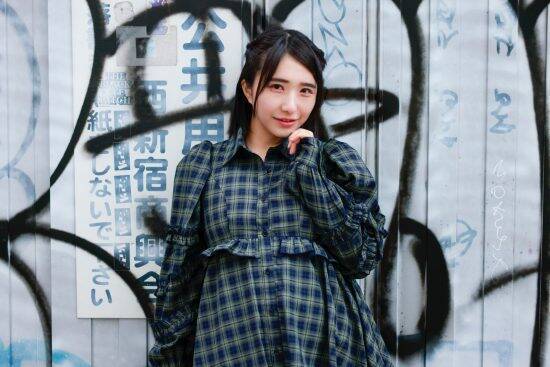 歯科助手の仕事をクビに。過激すぎる地下アイドルが明かす、複雑な半生「頼れる家族も彼氏もいないから」