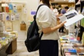 「10年で1万5000店舗が…」“閉店ラッシュ”が止まらない書店業界、深刻な事態を打破するための“生き残り策”とは