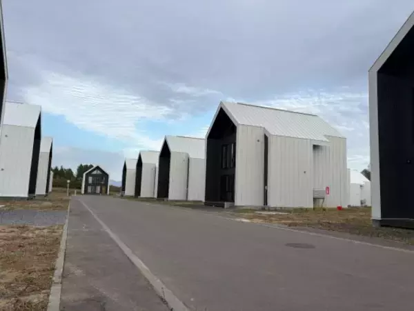 「「地元民の怒りは限界」外国人観光客は住人の10倍…北海道・ニセコで横行する“モラルなき開発”の実態」の画像