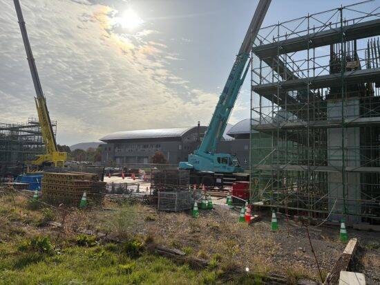 「地元民の怒りは限界」外国人観光客は住人の10倍…北海道・ニセコで横行する“モラルなき開発”の実態