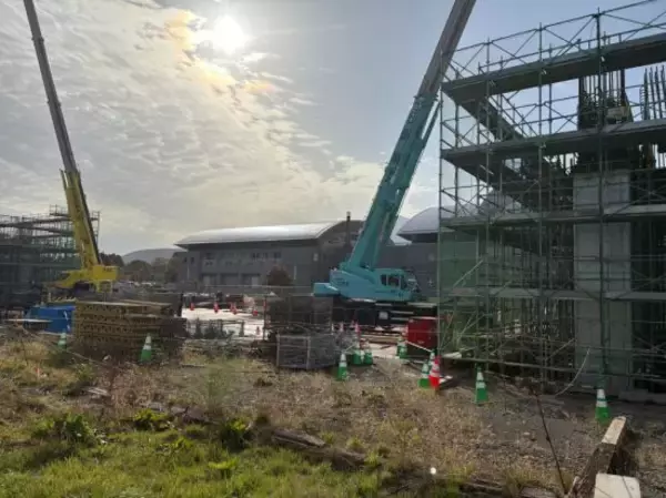 「「地元民の怒りは限界」外国人観光客は住人の10倍…北海道・ニセコで横行する“モラルなき開発”の実態」の画像