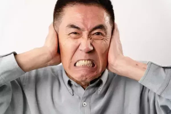 深夜3時まで止まらない“上階の騒音”に我慢の限界…近くの交番に助けを求めた結果、発覚した“意外な正体”