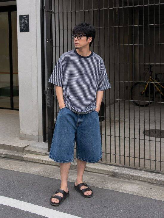 ダサい中年男性はだいたい陥る“流行を追っているつもりが「近所のオジサン化」する”夏のNGコーデ3選