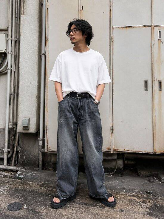 ダサい中年男性はだいたい陥る“流行を追っているつもりが「近所のオジサン化」する”夏のNGコーデ3選