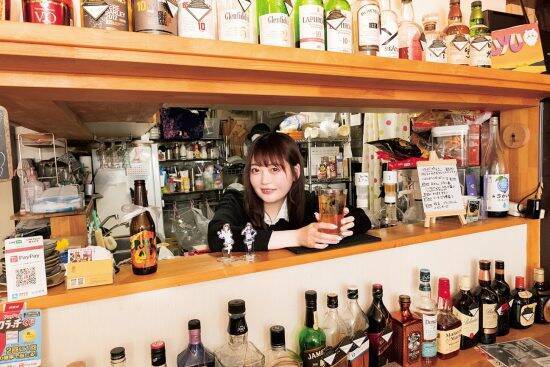 「若すぎる」「20歳にしか見えない」SNSで話題の“奇跡の41歳”を直撃。高校生の娘がいるのに、未成年に間違われることも…