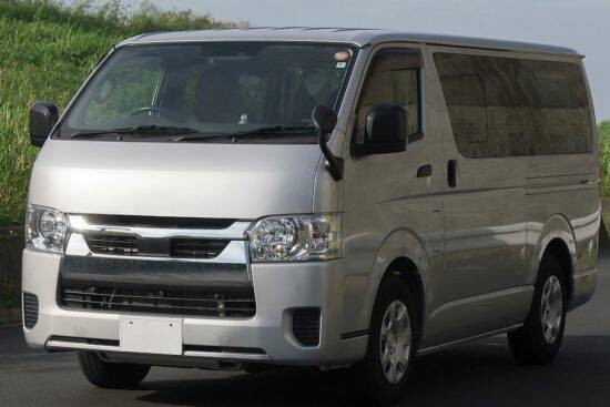 あおり運転してきたハイエースはまさかの“社用車”。ドライブレコーダーの映像を警察に提出した結果は…――大反響セレクション