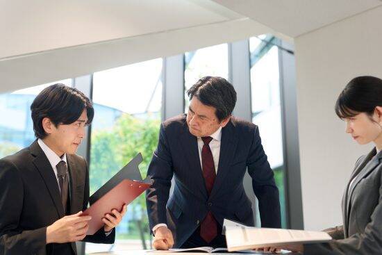 「会議の雑談を嫌う人」ほど成果が出ない？ 脳科学者が教える“勘の回路”を開くシンプルな習慣