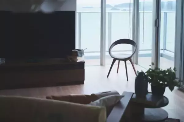 なぜインテリア好きは部屋に「ムダな椅子」を置くのか？実は生活が豊かになる”心の仕掛け”があった