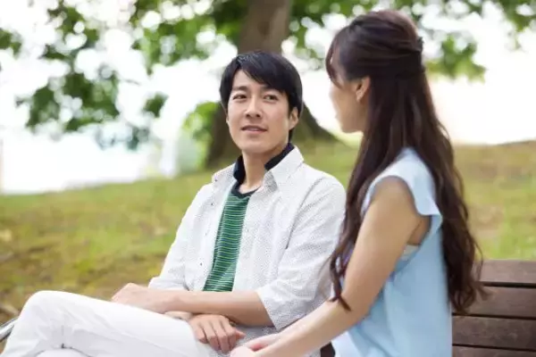 「実は“口説かない男”ほどモテる…女性が恋に落ちる男性に共通している「5つの特徴」」の画像