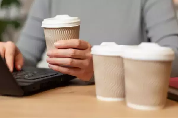 “コーヒー断ち”のX投稿が大きな反響。「適量」を守らず、コーヒーを“飲みすぎる人”がハマる落とし穴とは