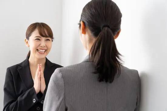 銀座No.1ホステスが明かす「思い通りに人を動かす」技術。悪用厳禁の“ズルい心理学”