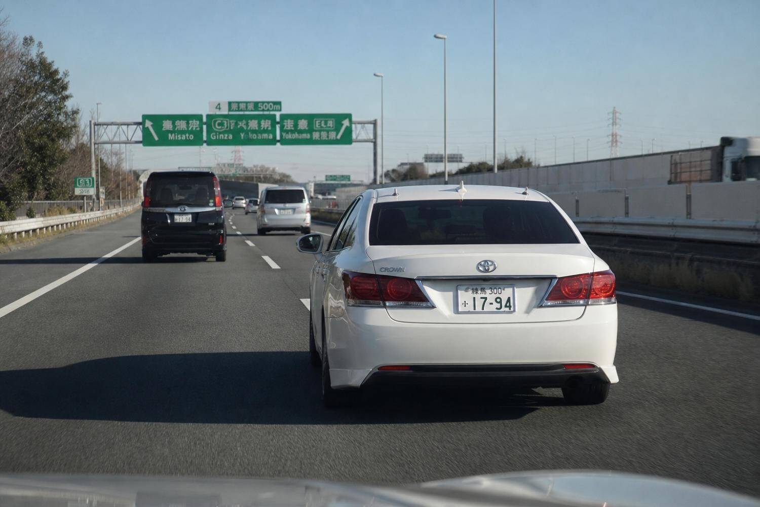 あおり運転をした“ヤンキー仕様の車”が返り討ちに。高速道路で覆面パトカーに連行されるまで／「覆面パトカー」は正式名称じゃない？調べてみた