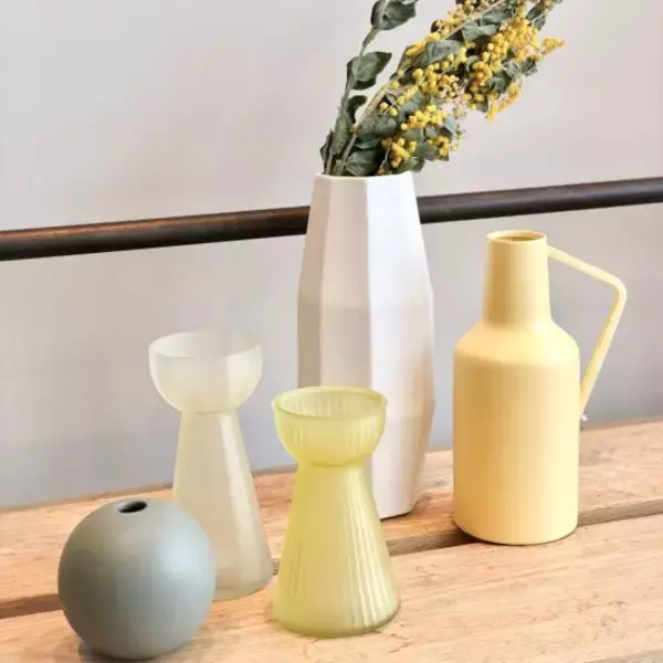 「部屋にオブジェを飾るのはなぜ気恥ずかしいのか？イキらずに飾れる「合法オブジェ」とは」の画像