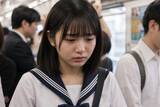 「「叩かれた女子中学生が泣いていた」満員電車で“杖を振り回す”高齢者が暴走。“屈強な白人男性”が英語で注意した結果…／満員電車のストレス、みんなは何に感じている？迷惑行為ランキングを調べてみた」の画像1