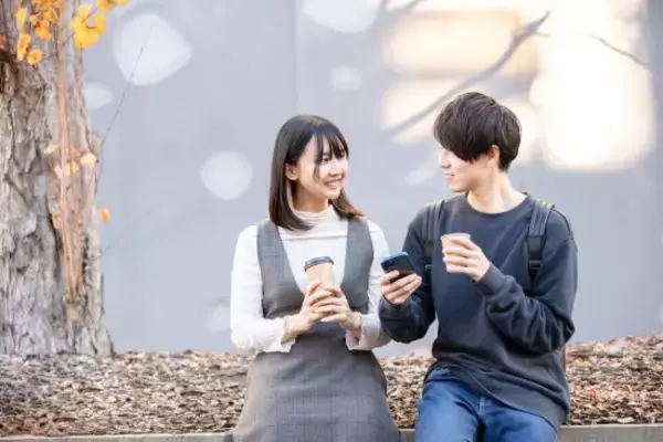 「女性が好意を抱く「中年男性のコミュニケーション」の特徴…共感よりも大切な“意外なポイント”」の画像