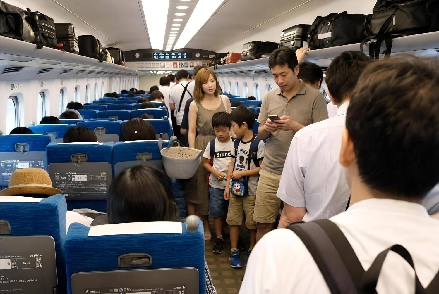 満員の新幹線で子供が「座りたい～！」迷惑家族に困惑…周囲の乗客が内心“スカッ”としたおばあさんの行動／お盆の新幹線、自由席はどれくらい混雑する？JR利用実績を調べてみた