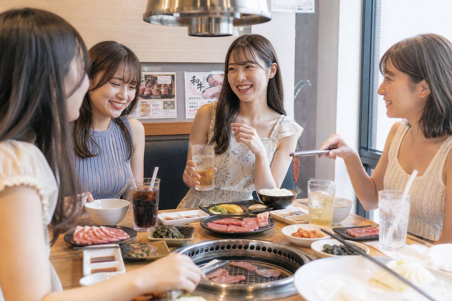 “激安焼肉食べ放題店”の元店員が暴露。「客に“得させないようにする”3つのワナ」／日本人は1年で何キロの肉を食べるのか調べてみた