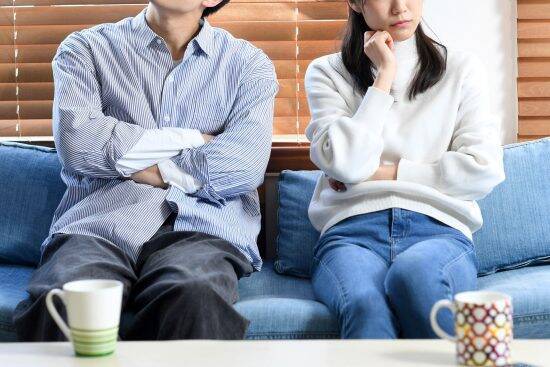「忙しいですか？」「わかる、僕も…」モテない男が悪気なく繰り返す“女性を遠ざける言動”