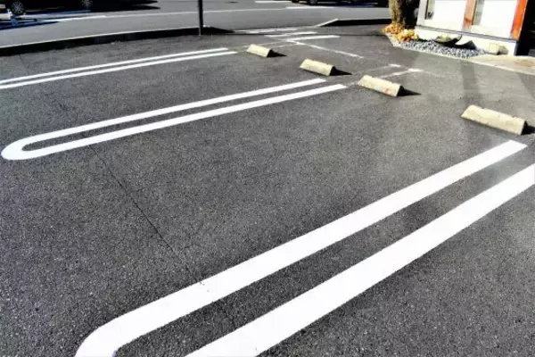 堂々と無断駐車を続ける中年女性が「泣きながら謝罪」するまで。“身動きできない状態”に追い込んだ意外な方法