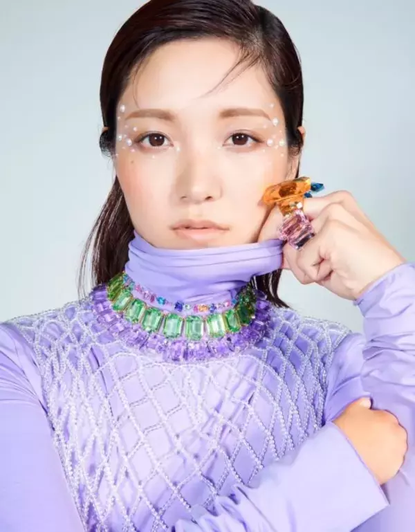 「生まれつき右手の指がない、29歳女性の半生。バイト40社不採用、心無い言葉にも「この手で乗り越えてきた」が自信に――週末ベスト」の画像