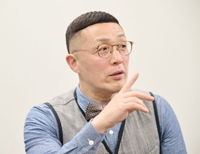 「一日1000件の殺害予告が…」スマホなき時代のデマ拡散。“殺人犯”にされたスマイリーキクチが今なお警鐘を鳴らし続けるワケ