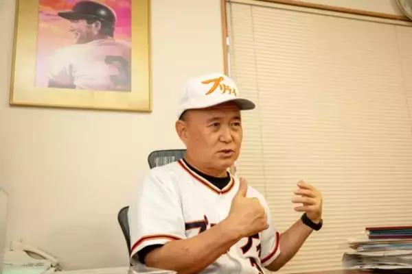 「プリティ長嶋が語る「長嶋監督は水や空気のような存在」。ミスターの訃報から半年、政治家として歩む71歳の今」の画像
