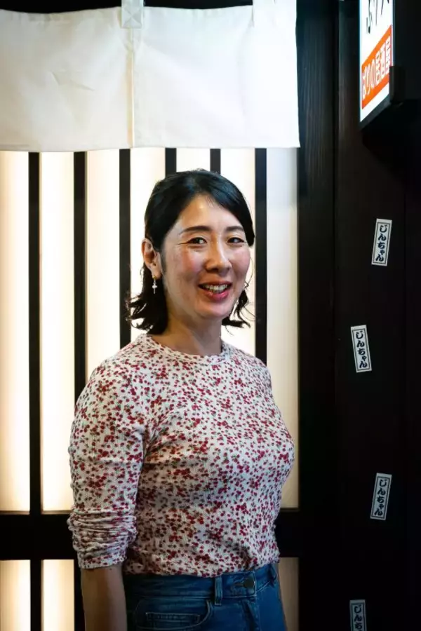 「味噌汁にもカツ丼にも入れるんです」パリで人気の居酒屋店主が明かす、フランス人の“トンデモない日本食の食べ方”