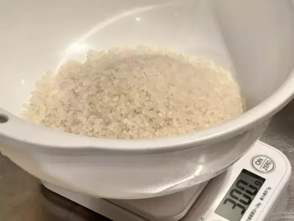 「「お米」を台無しにする“間違った研ぎ方”とは。プロ直伝の「炊飯術」と回避すべきNG行為」の画像