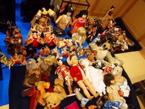 ゴミ清掃員「家庭ゴミにぬいぐるみが増えている」“ぬい活ブーム”の功罪を考える。人形供養するお寺に「無断で放置する」ケースも